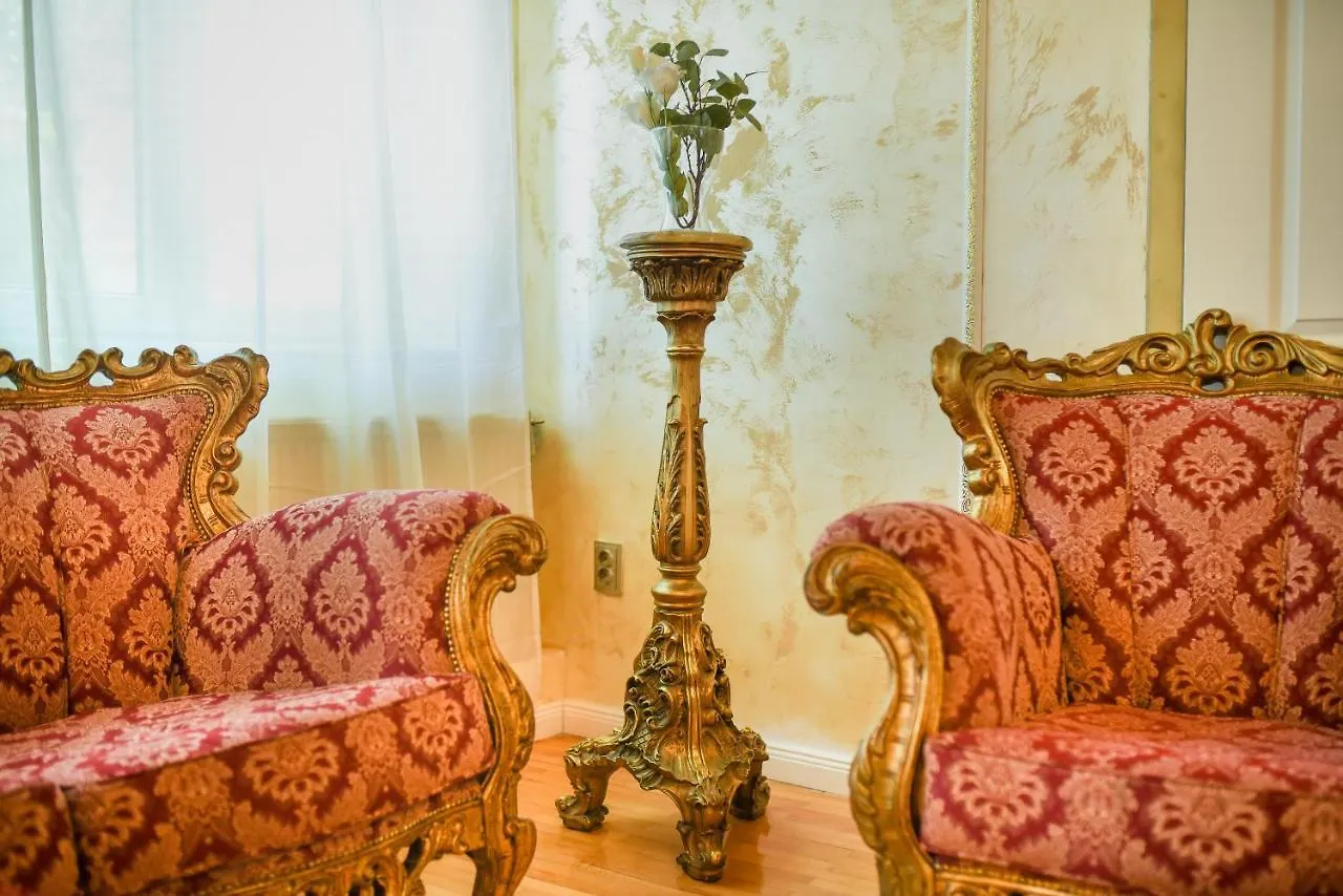 The Museum - Wonderful Super Central Apartment Bükreş