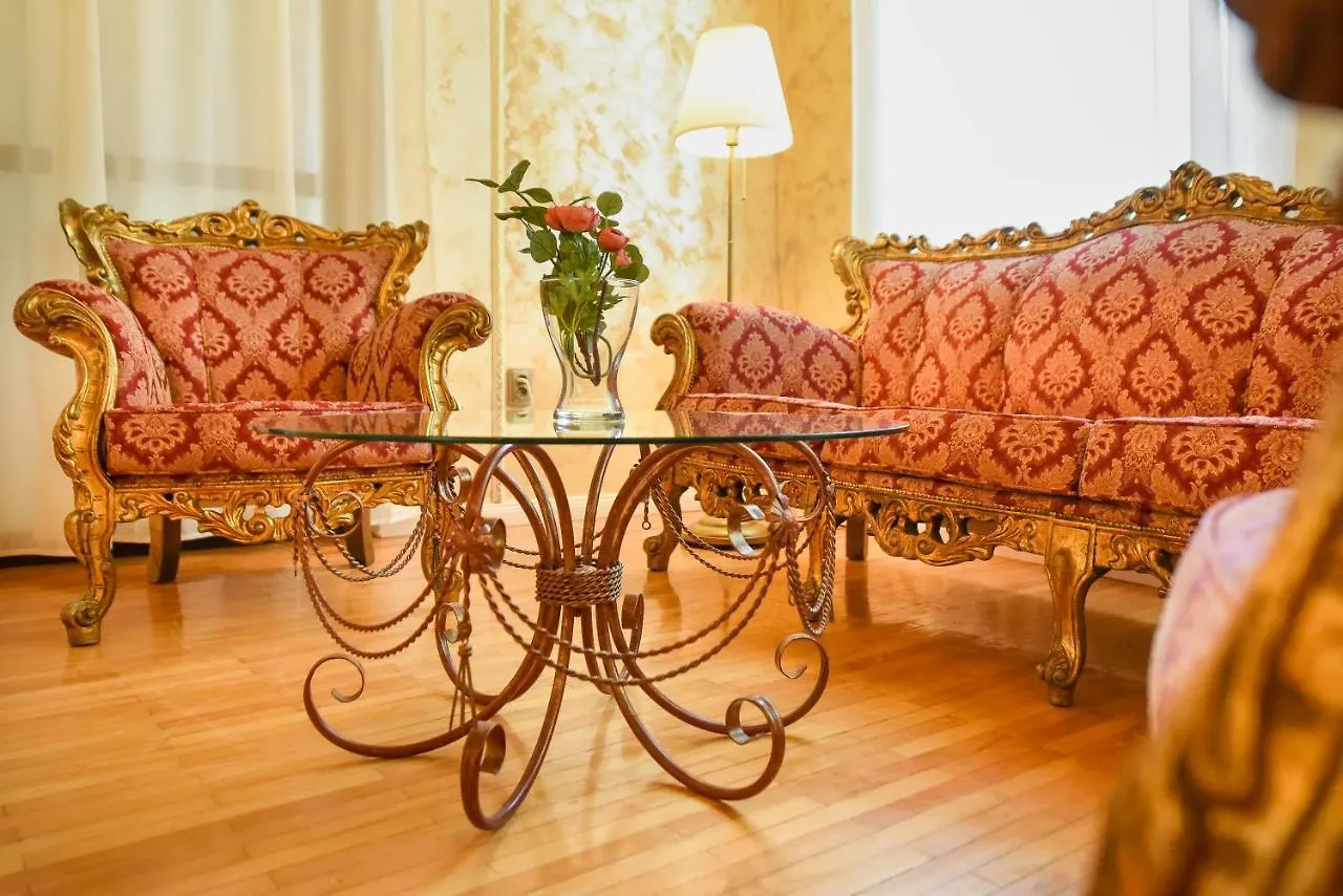 The Museum - Wonderful Super Central Apartment Bucarest