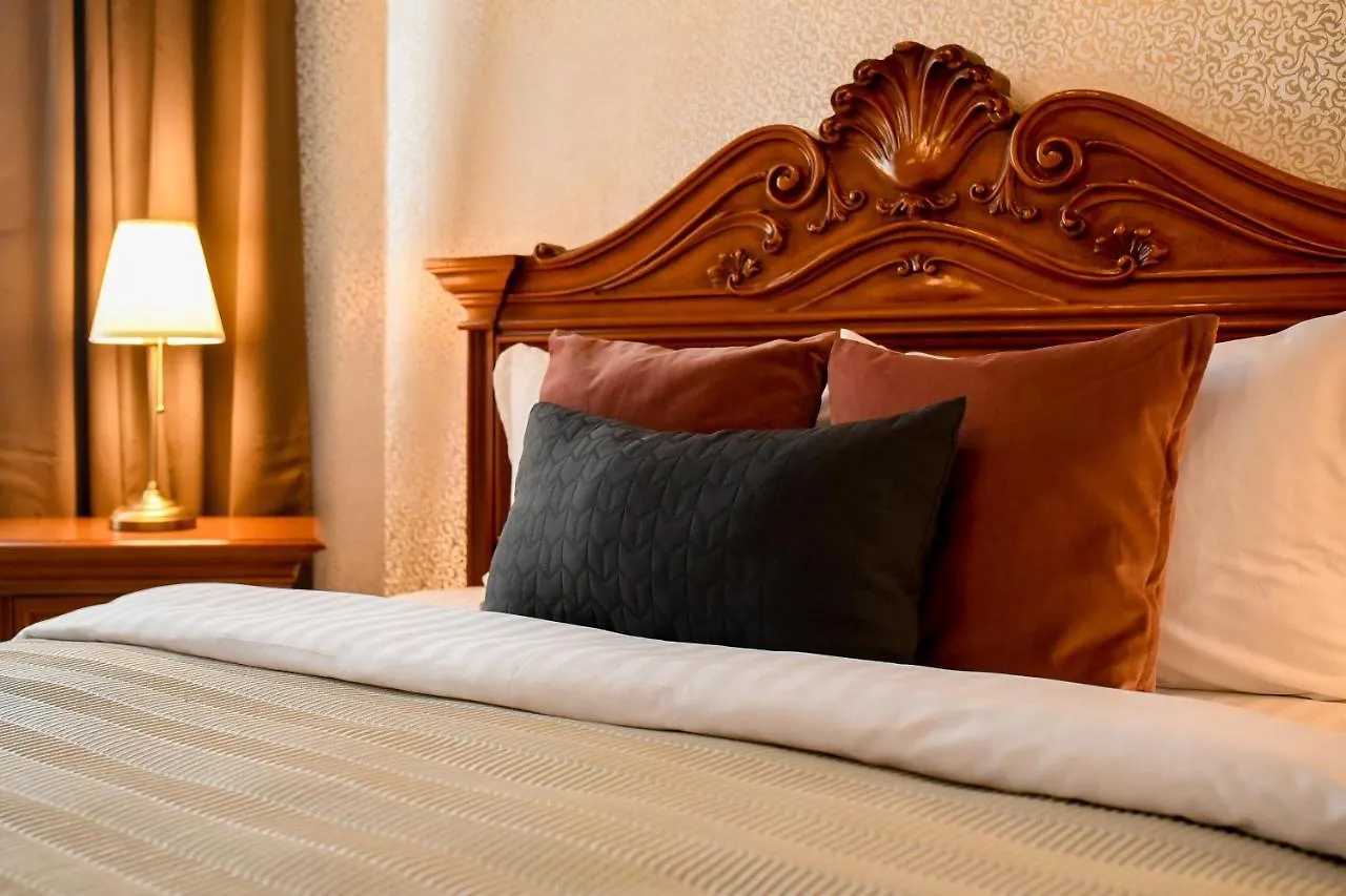The Museum - Wonderful Super Central Apartment Bucarest