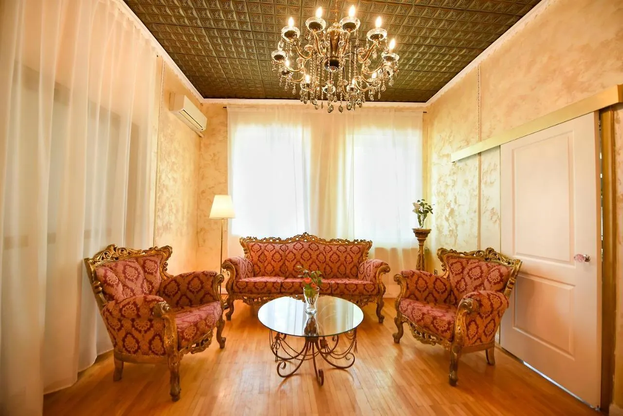 The Museum - Wonderful Super Central Apartment Bucharest Romania