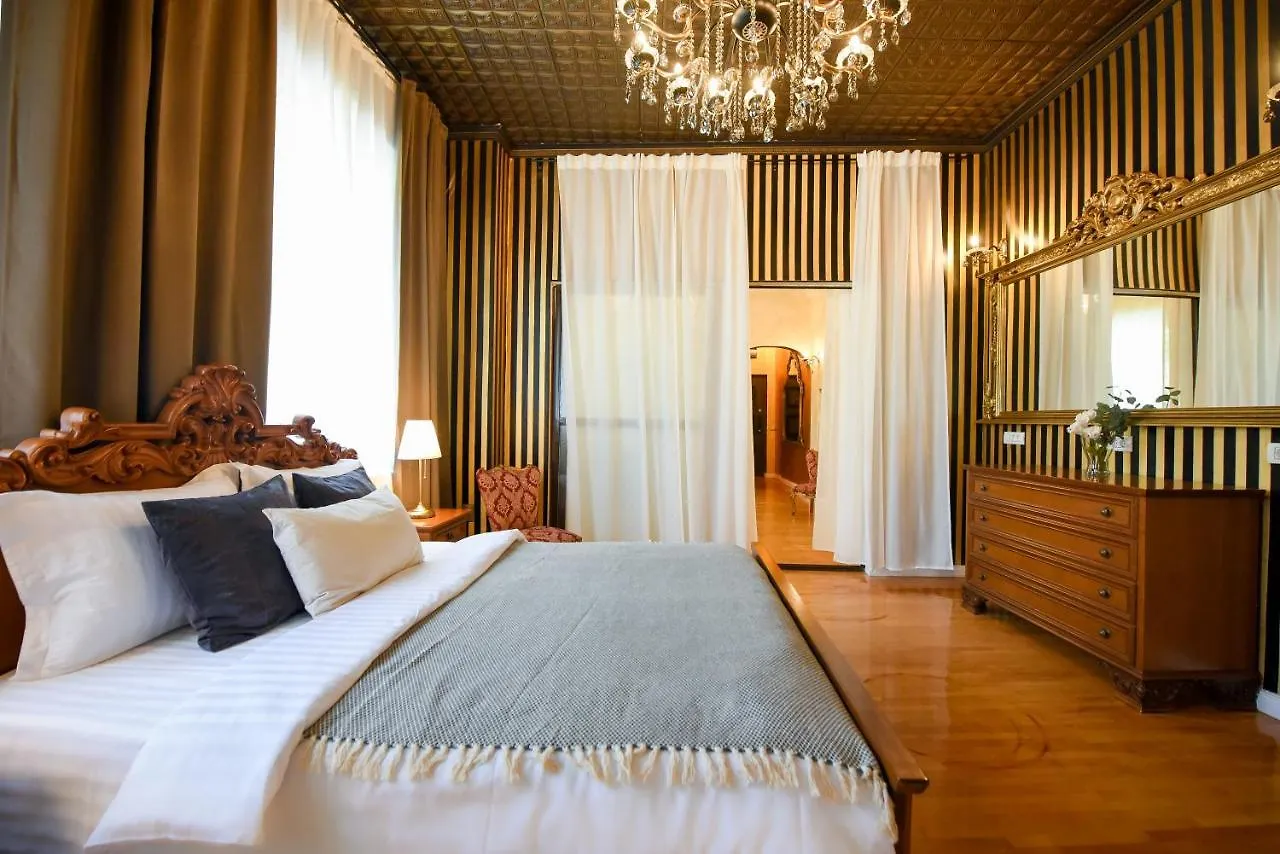 The Museum - Wonderful Super Central Apartment Bucharest