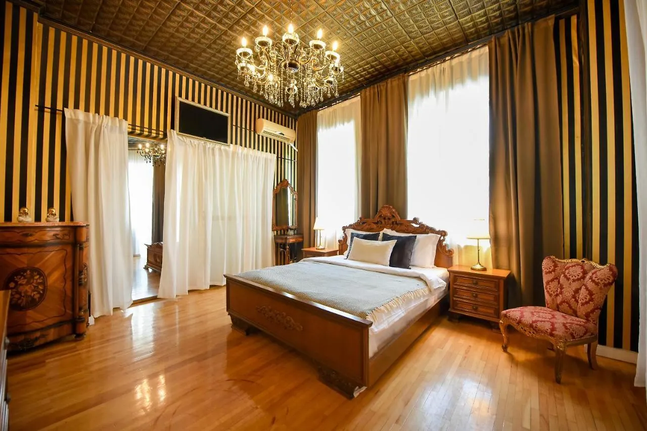 The Museum - Wonderful Super Central Apartment Bucharest