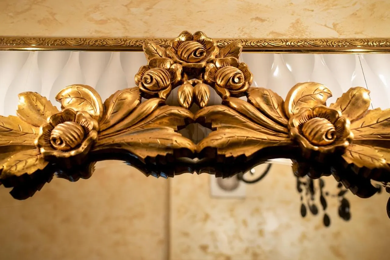 The Museum - Wonderful Super Central Apartment Bucharest